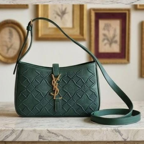 Elegant Emerald Green Quilted Shoulder Bag with Crossbody Strap